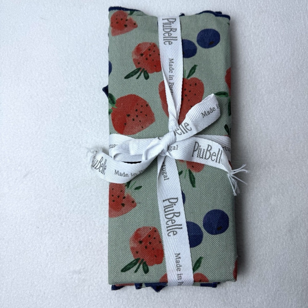 PiuBelle Round Cloth Napkins Placemats Set Of 4 Strawberry Blue Gingham Cotton